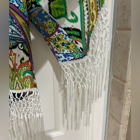 Chicos NWOT V Neck Cold Shoulder Paisley Oversized Fringe Top - Picture 5 of 9